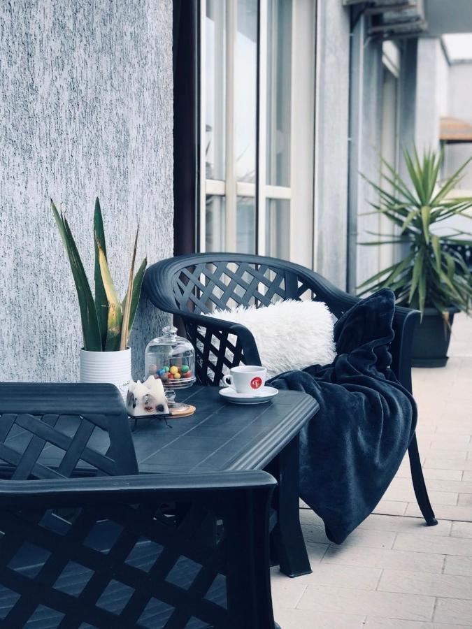 Luxury Apartments In City Center Durres Bagian luar foto