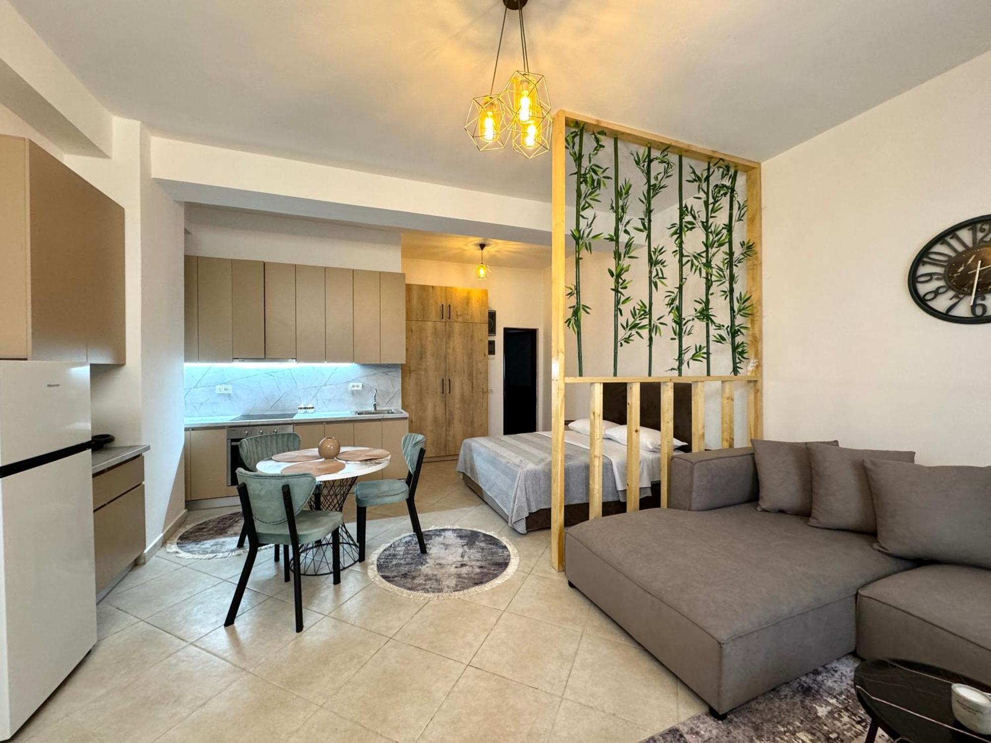 Luxury Apartments In City Center Durres Bagian luar foto