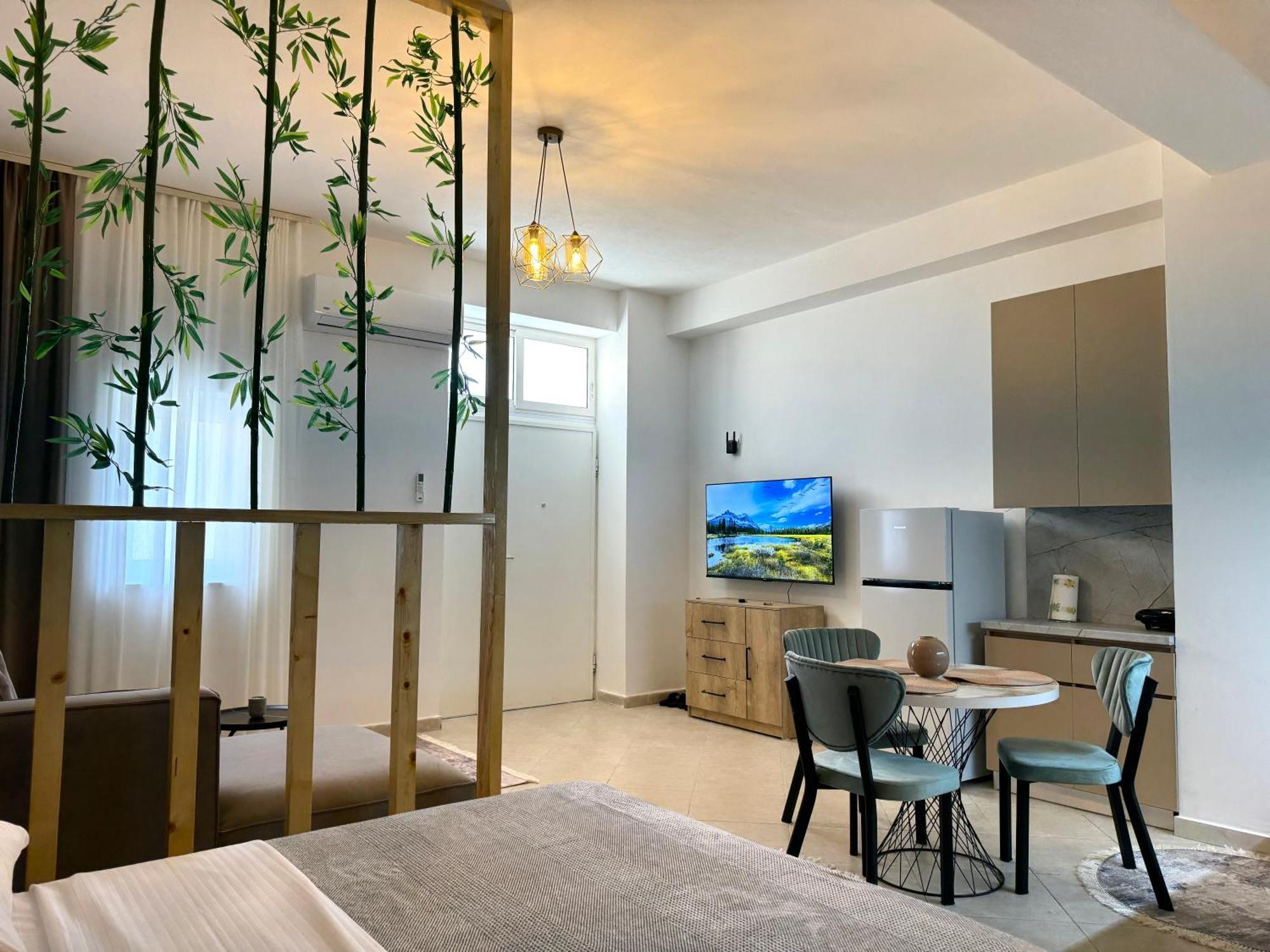 Luxury Apartments In City Center Durres Bagian luar foto