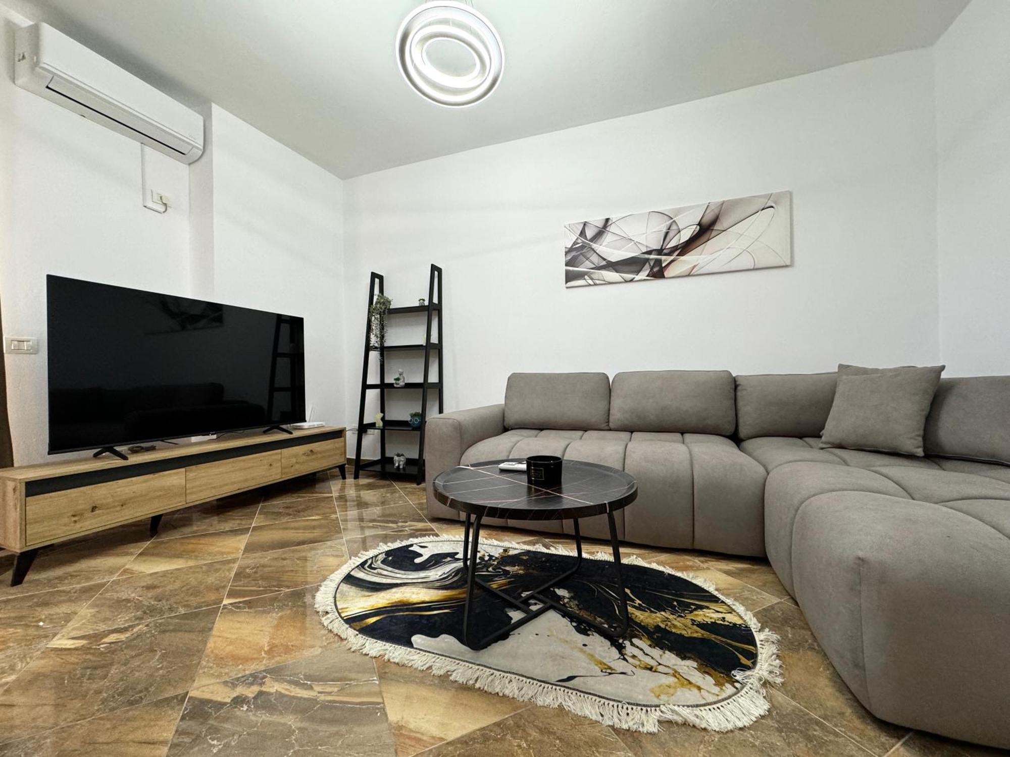 Luxury Apartments In City Center Durres Bagian luar foto