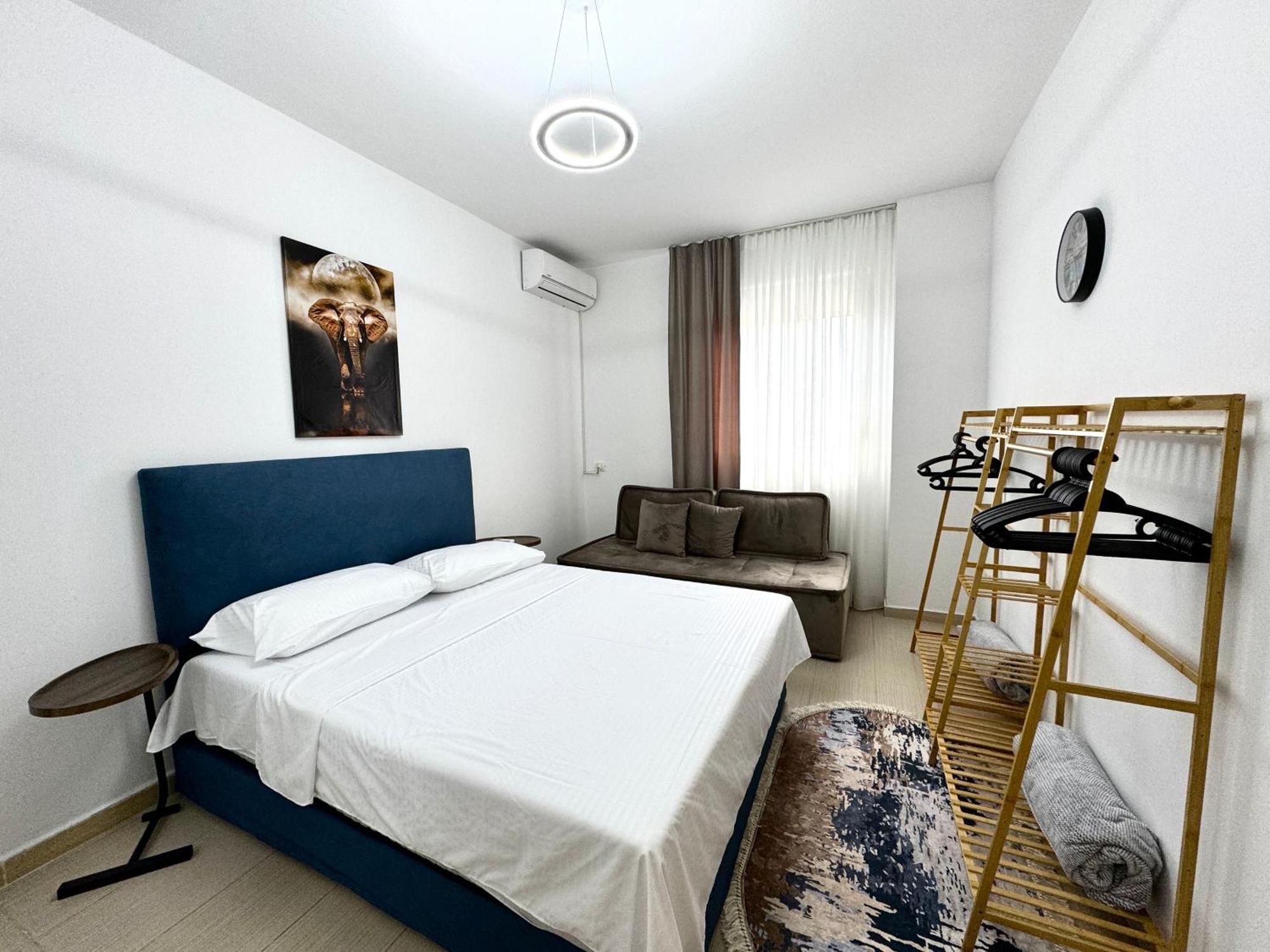 Luxury Apartments In City Center Durres Bagian luar foto