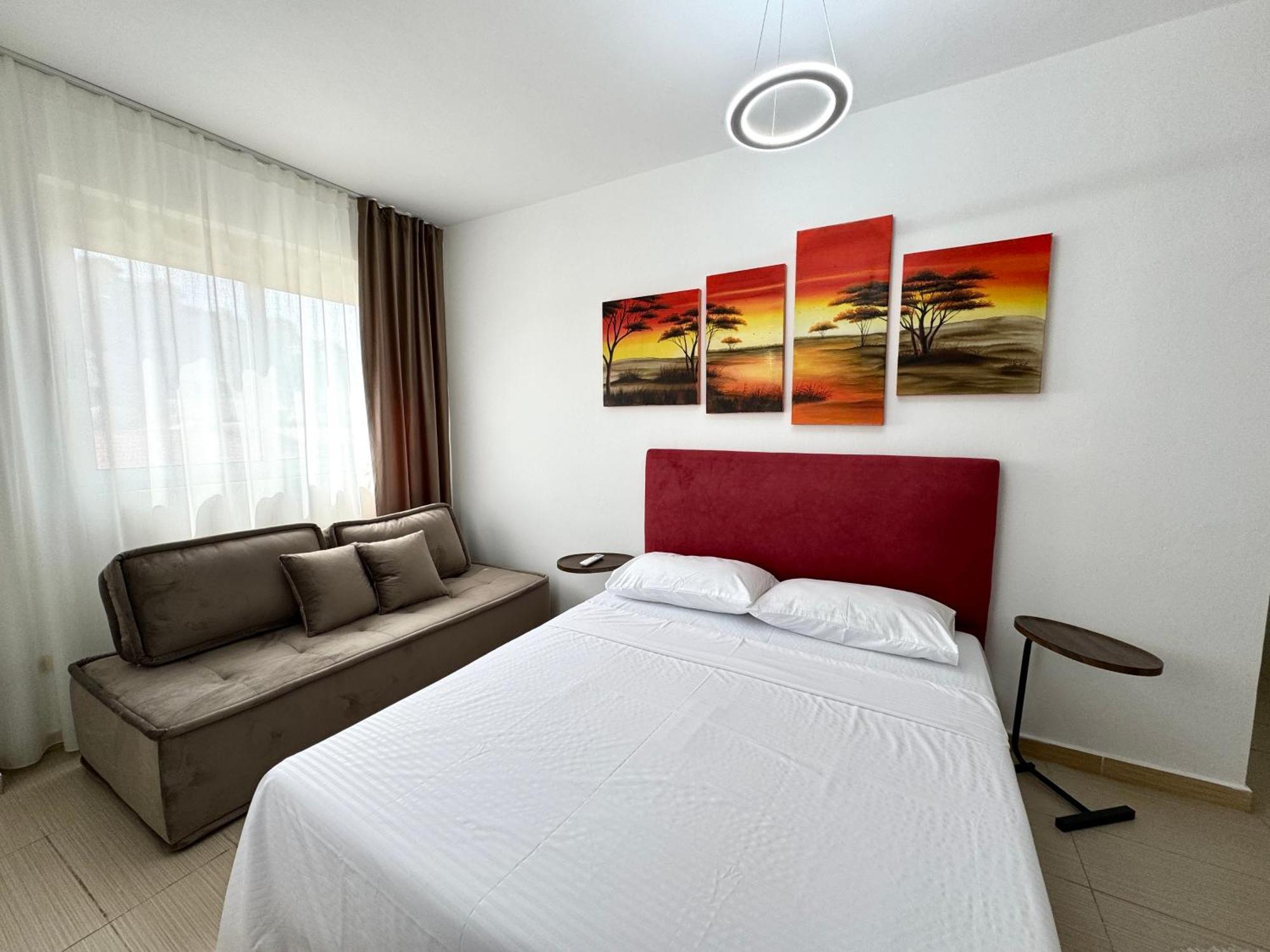 Luxury Apartments In City Center Durres Bagian luar foto