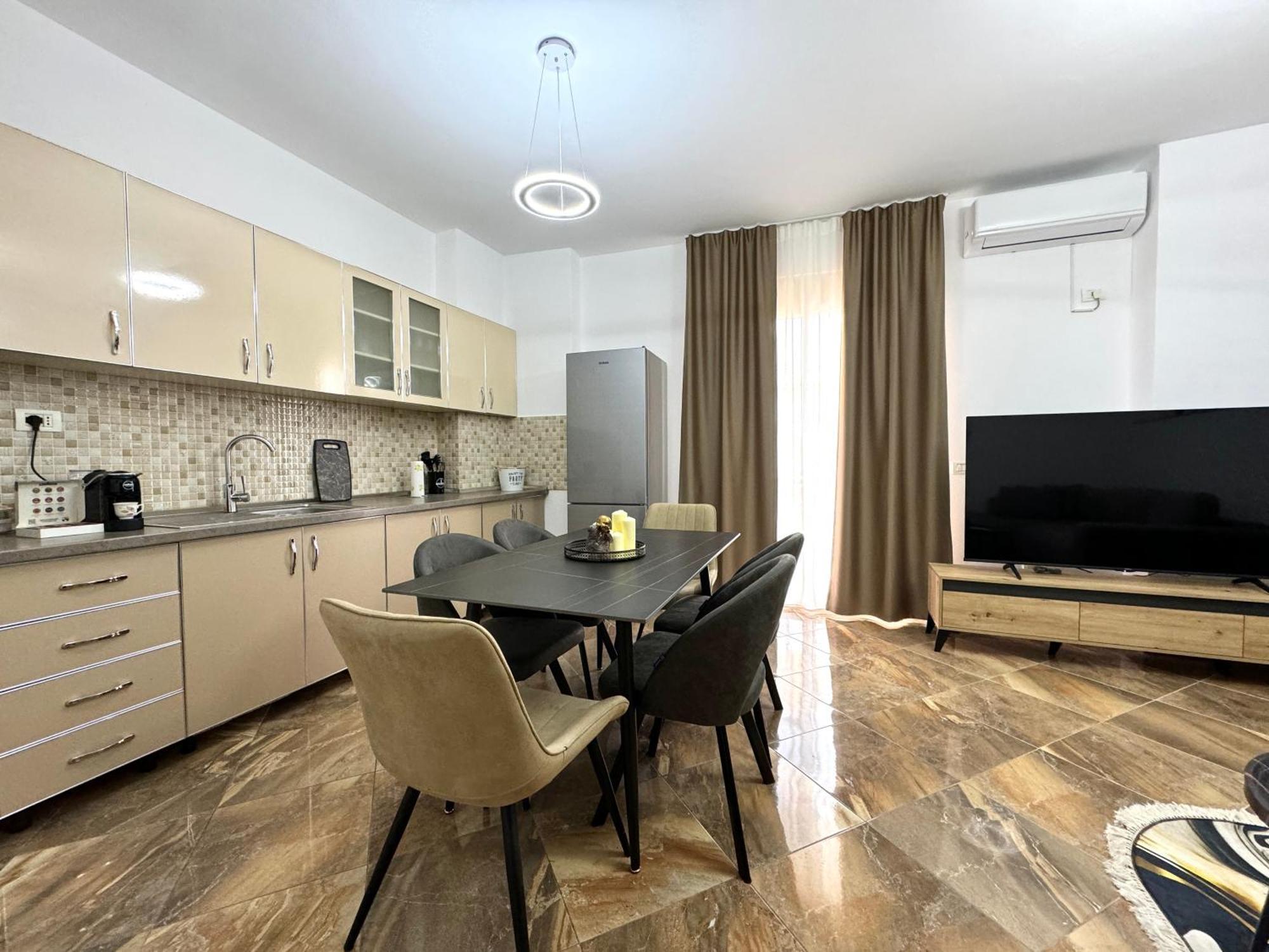 Luxury Apartments In City Center Durres Bagian luar foto